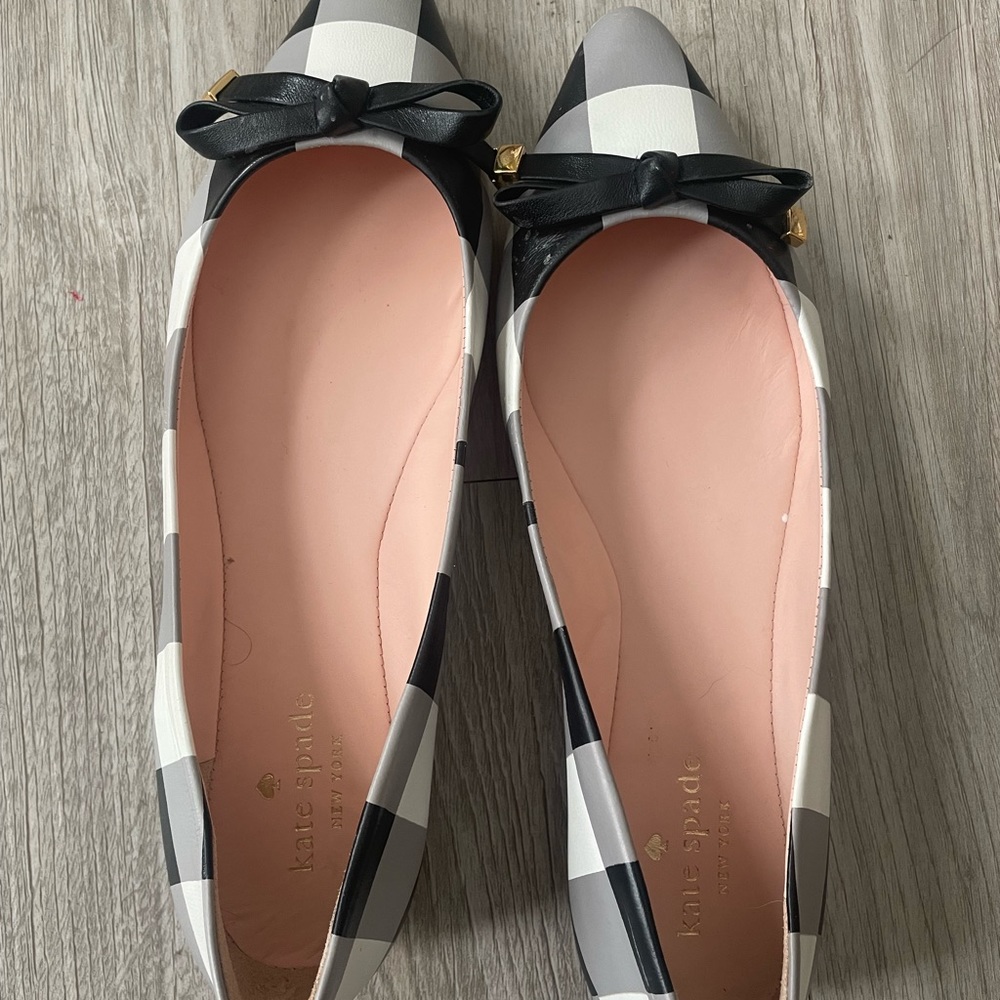 Size 7 Kate spade black and white gingham pointy toe flats with bow